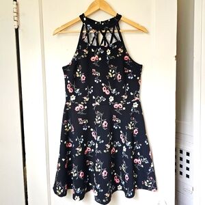 NWOT•Black floral dress (L)